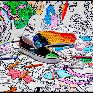 Crayons slip on vans 9 in women’s